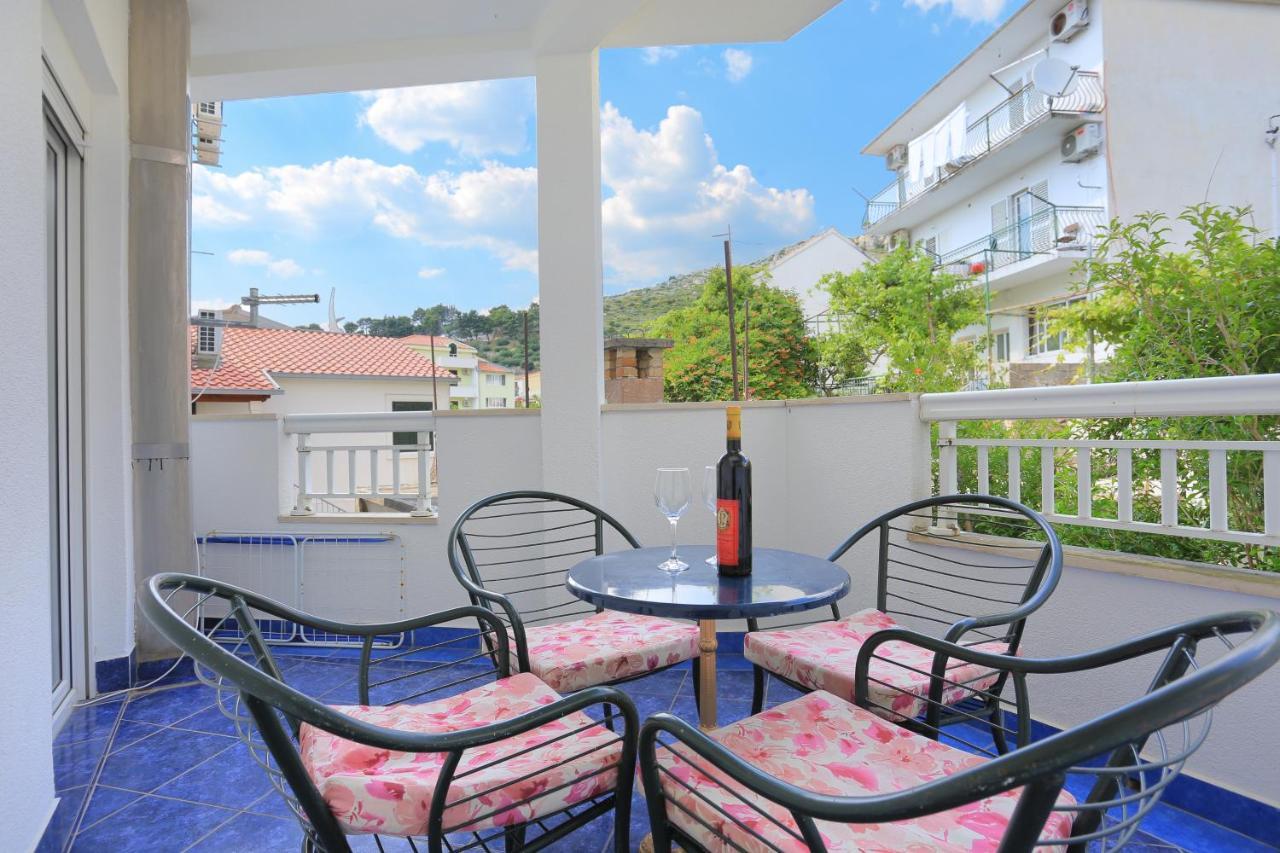 Apartments By The Sea Podgora, Makarska - 18918 Kültér fotó