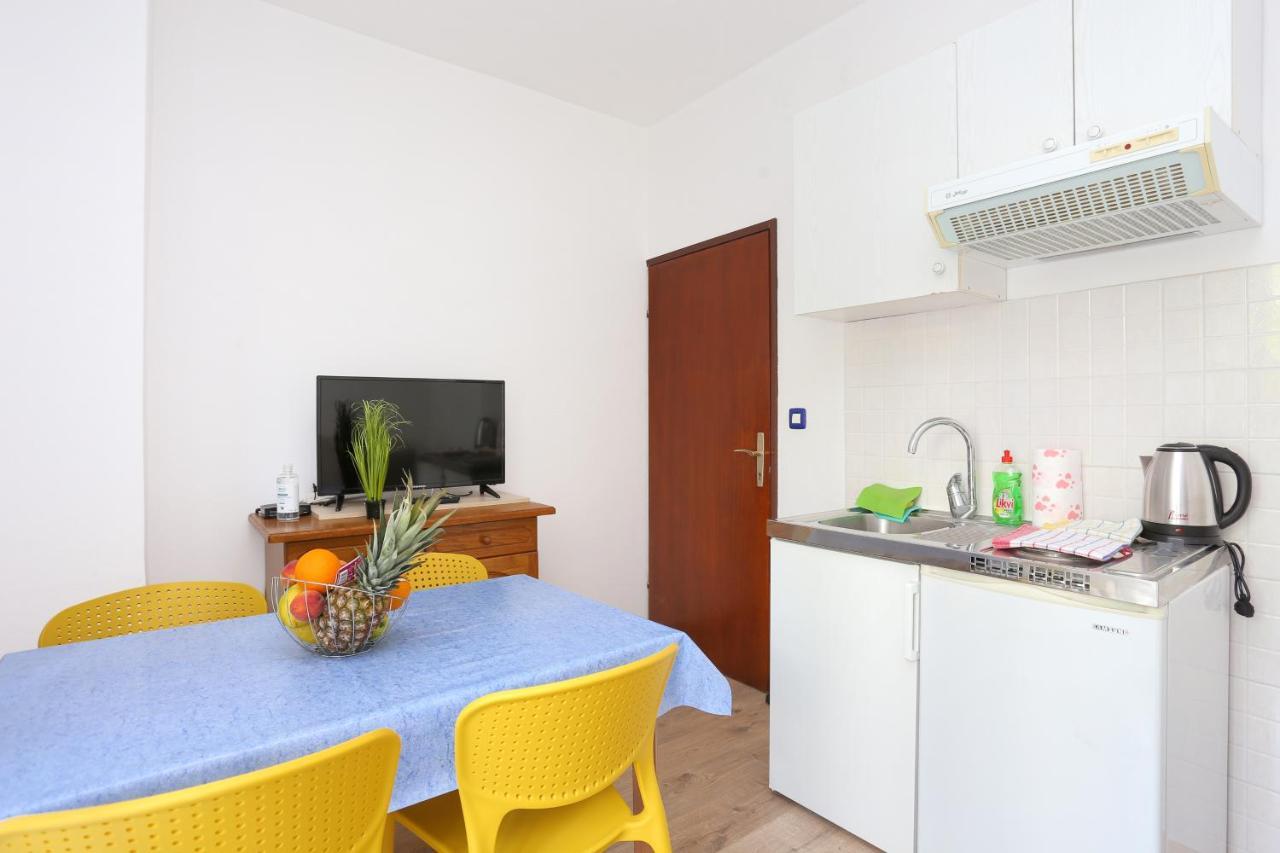Apartments By The Sea Podgora, Makarska - 18918 Kültér fotó